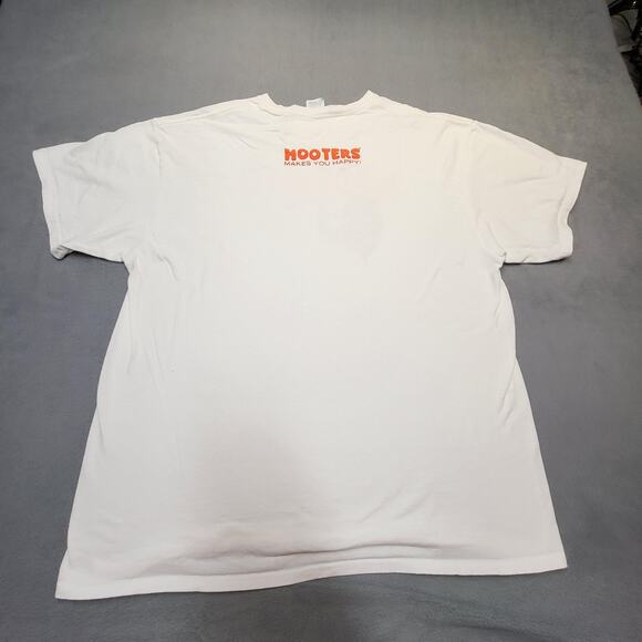 Hooters Shirt Mens XL White Naples FL Restaurant Tee T-Shirt Owl Graphic Casual - Picture 6 of 7
